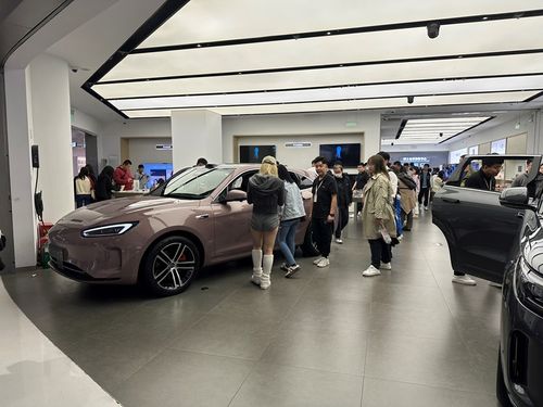 車市 銀十 熱度延續(xù) 新能源汽車市場(chǎng)保持高增長(zhǎng)